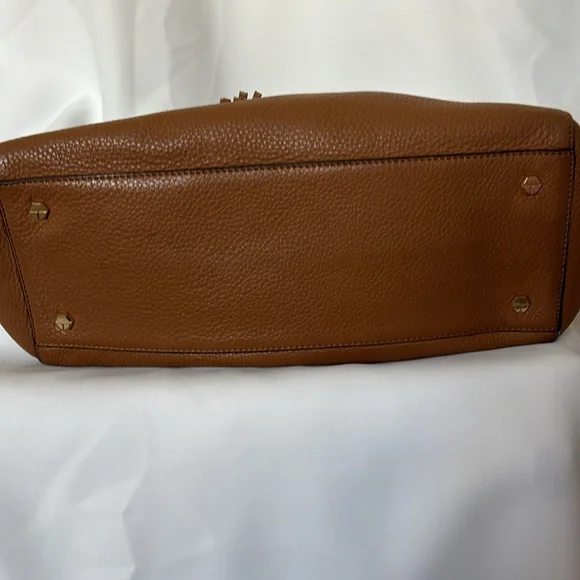 Tory Burch Thea Zip Satchel in bark - Picture 4 of 11